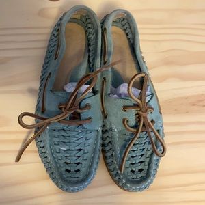 Frye Women’s Quincy woven leather boat shoes - 6